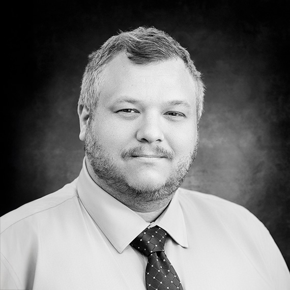 Steven Ungaro Professional Headshot